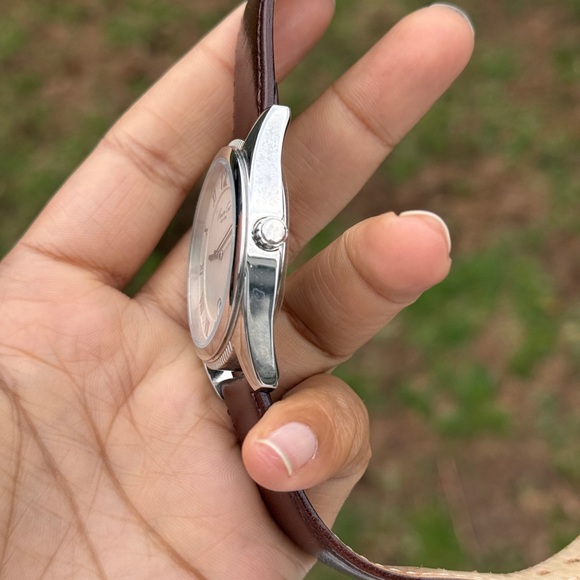 Kenneth Cole Silver Case Watch with Brown Strap White Dial classic men’s watch - Picture 5 of 10